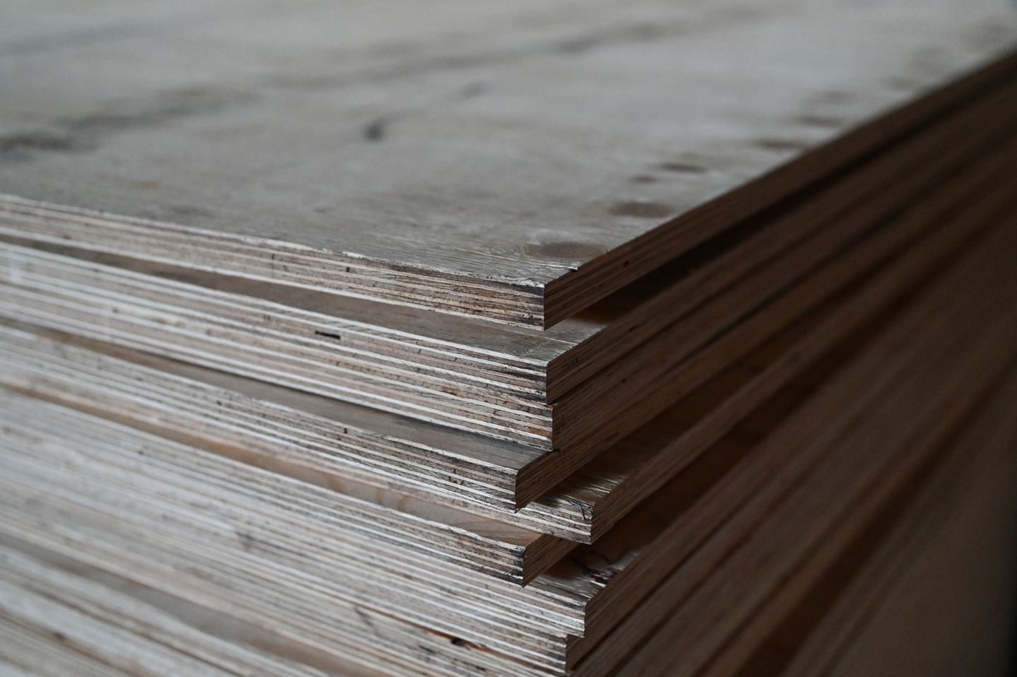 Фанера ФК 10мм 1525х1525мм сорт 4/4 нешлифованная березовая СВЕЗА