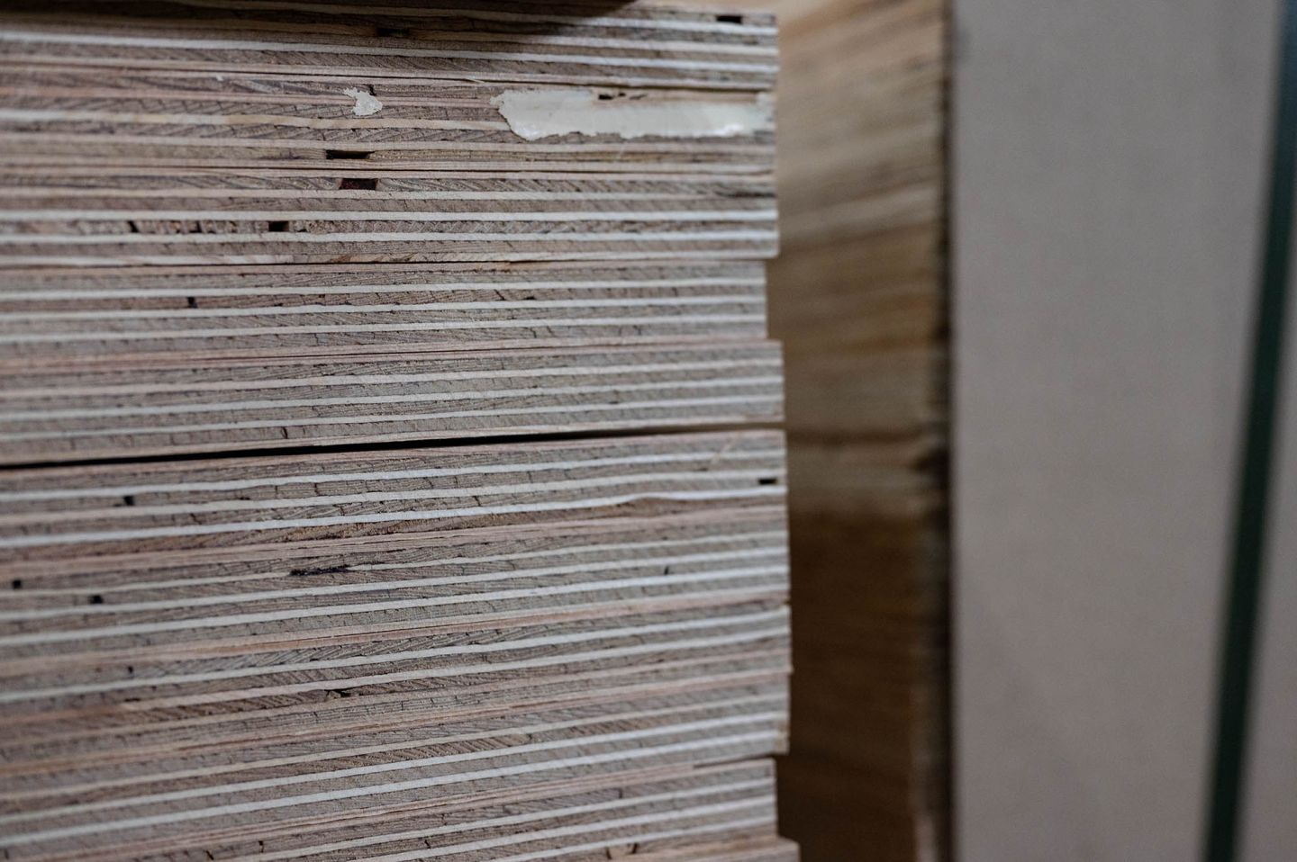 Фанера ФСФ 27 мм 2440х1220 мм сорт 3/3 нешлифованная хвойная влагостойкая