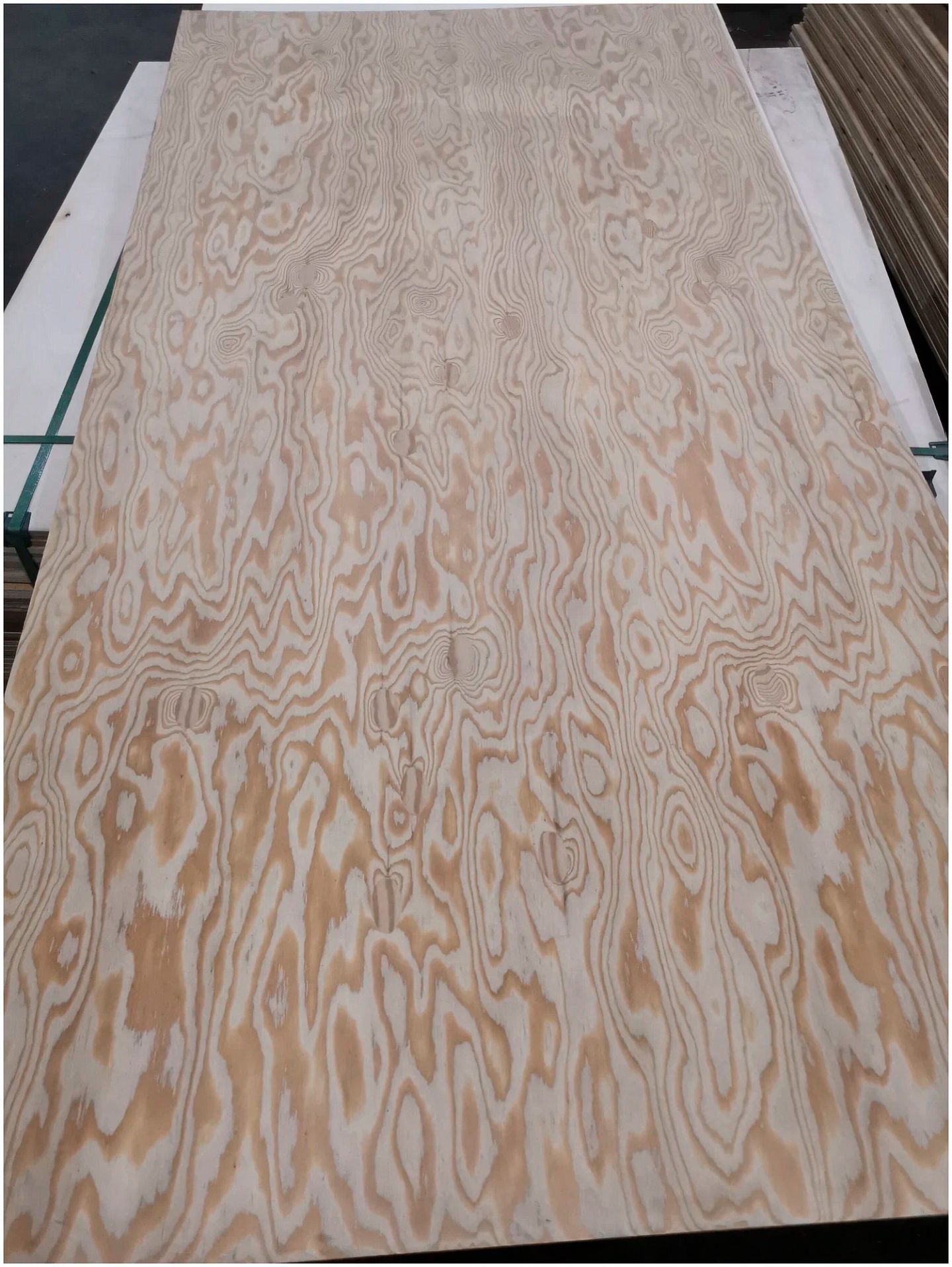 Фанера ФСФ 21мм 2440х1220 мм сорт 1/3 шлифованная хвойная влагостойкая  Лиственница