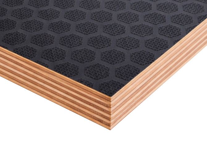 Фанера ФОФ сетчатая 19мм 2440х1220 мм сорт 1/1 березовая 120/120 HEXA