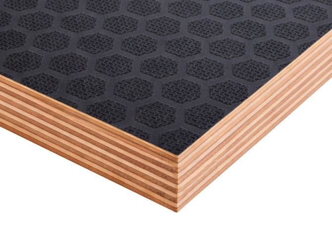 Фанера ФОФ сетчатая 20мм 2440х1220 мм сорт 1/1 березовая 120/120 HEXA